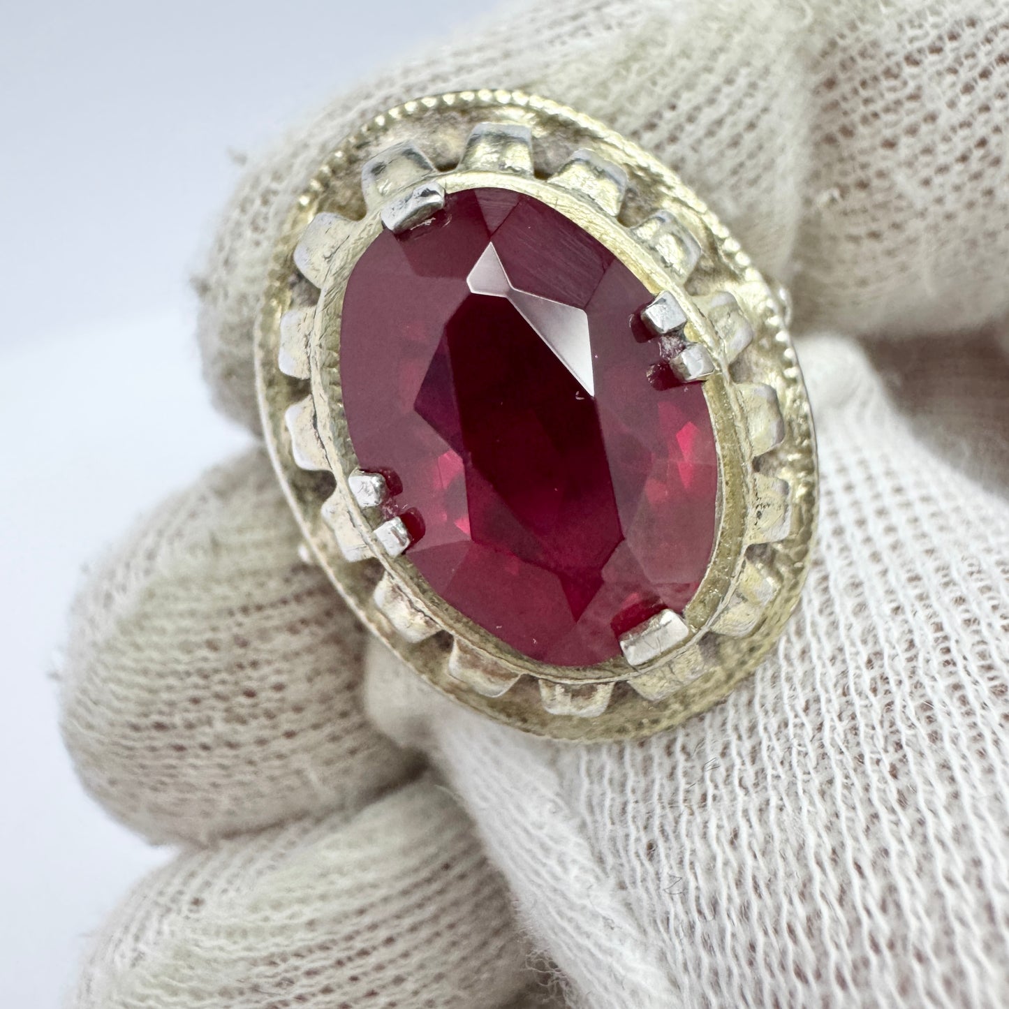 USSR. Vintage Solid Silver Synthetic Ruby Ring.