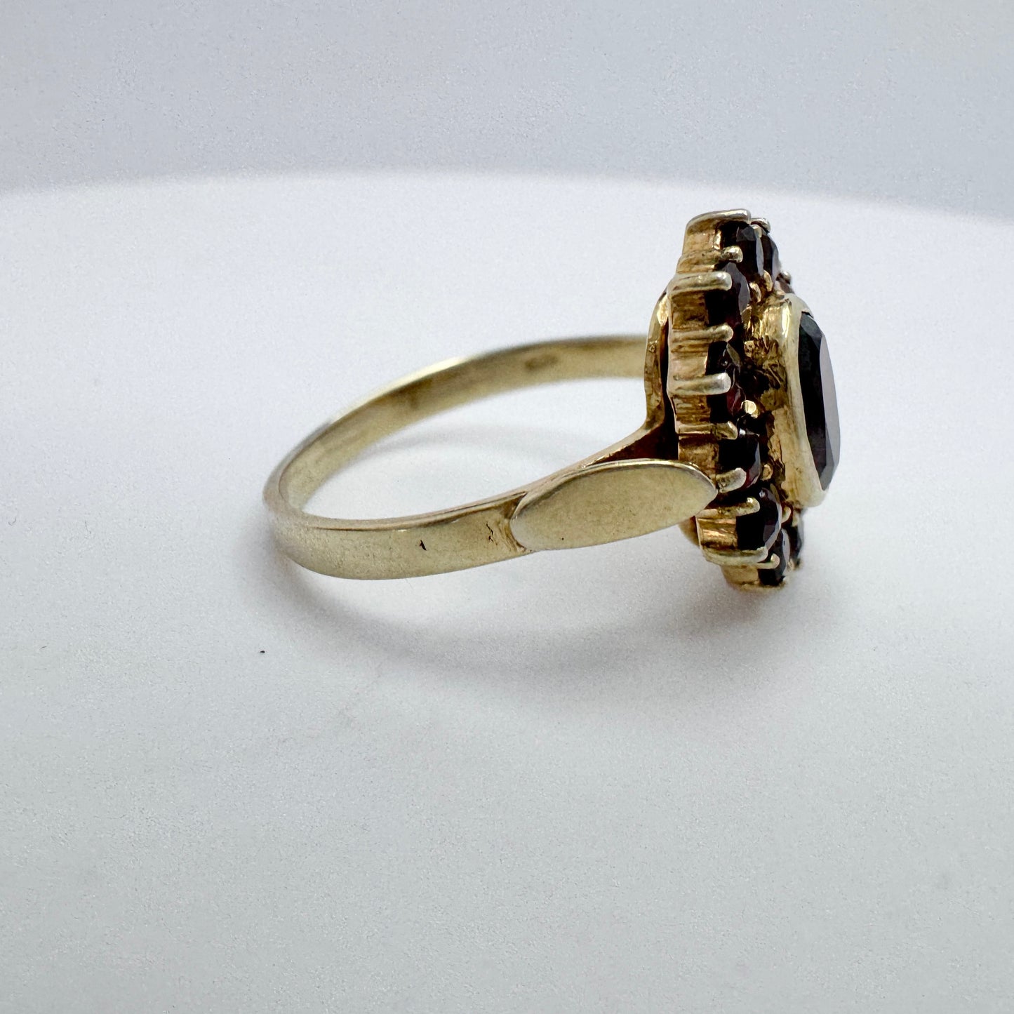 Vintage Garnet Sterling Silver Ring