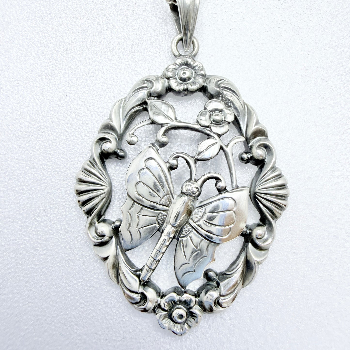 G Dahlgren, Sweden 1948. Vintage Sterling Silver Butterfly Pendant Necklace.