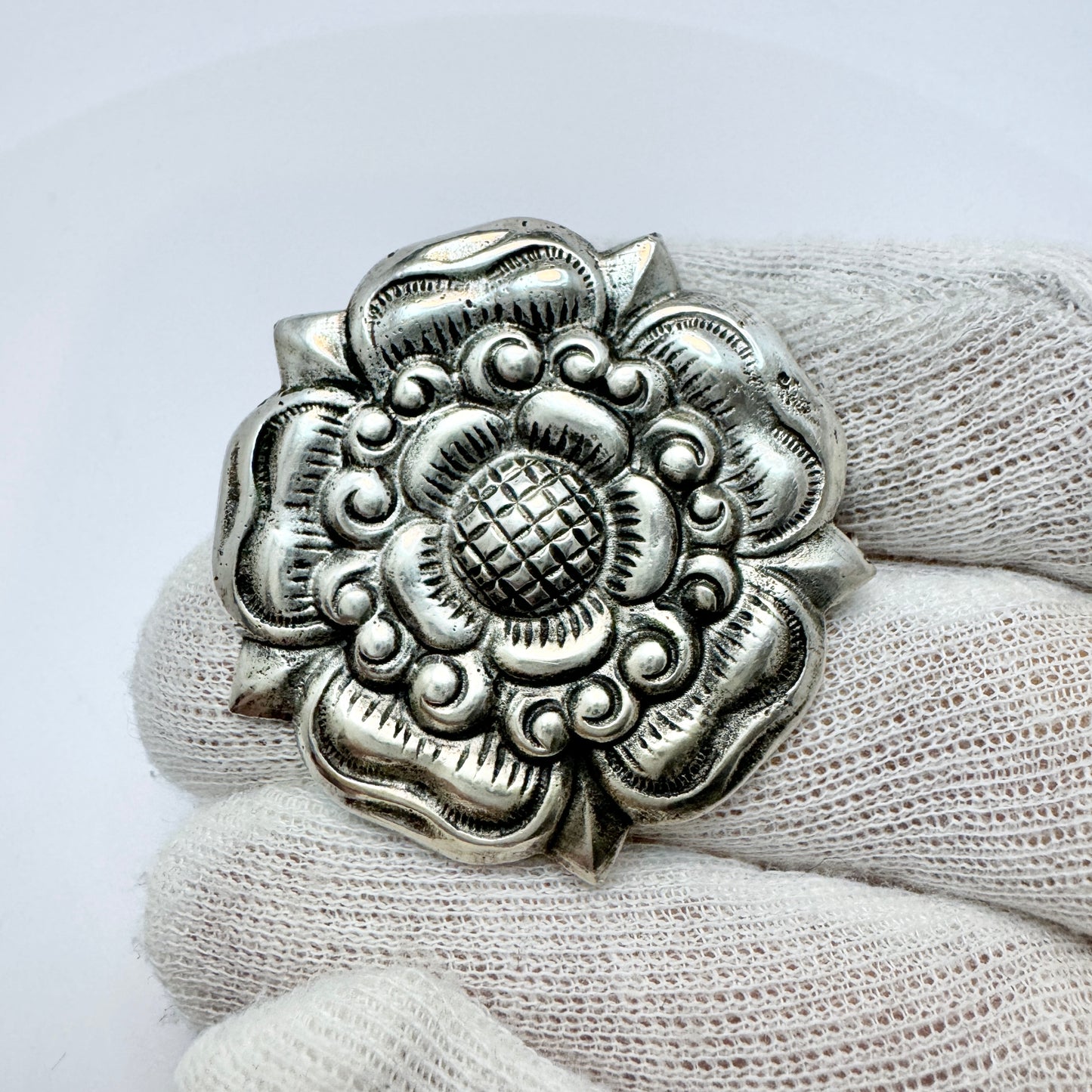 Henrik Møller, Trondhjem Norway. Early 1900s Solid Silver Trondhjem Rose Brooch.