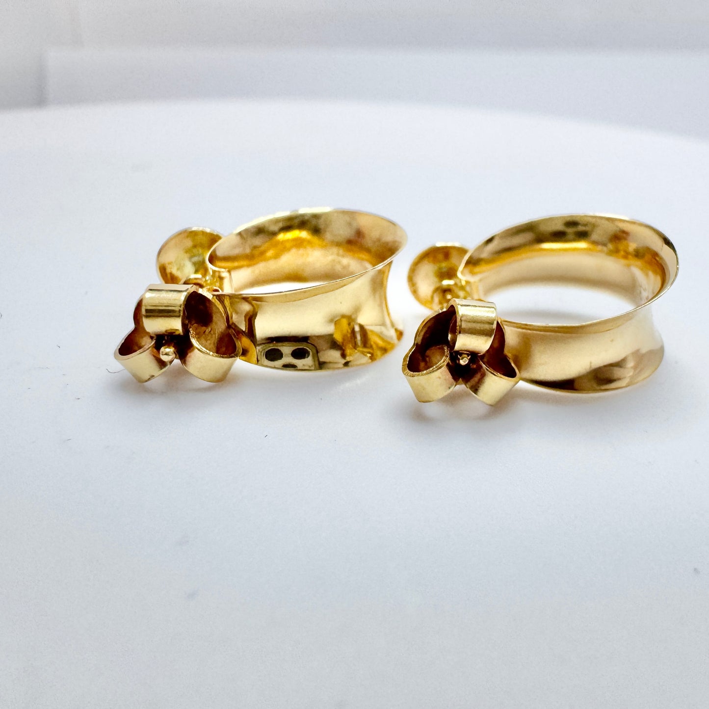 Alton, Sweden 1964. Vintage 18k Gold Hoop Earrings.