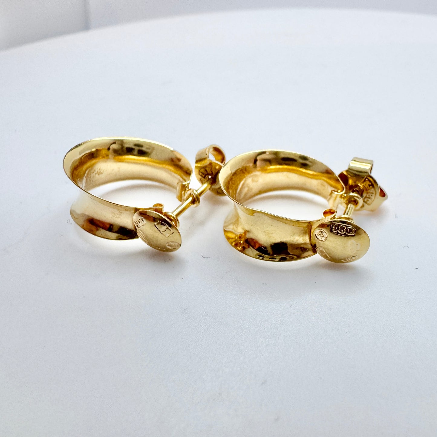 Alton, Sweden 1964. Vintage 18k Gold Hoop Earrings.
