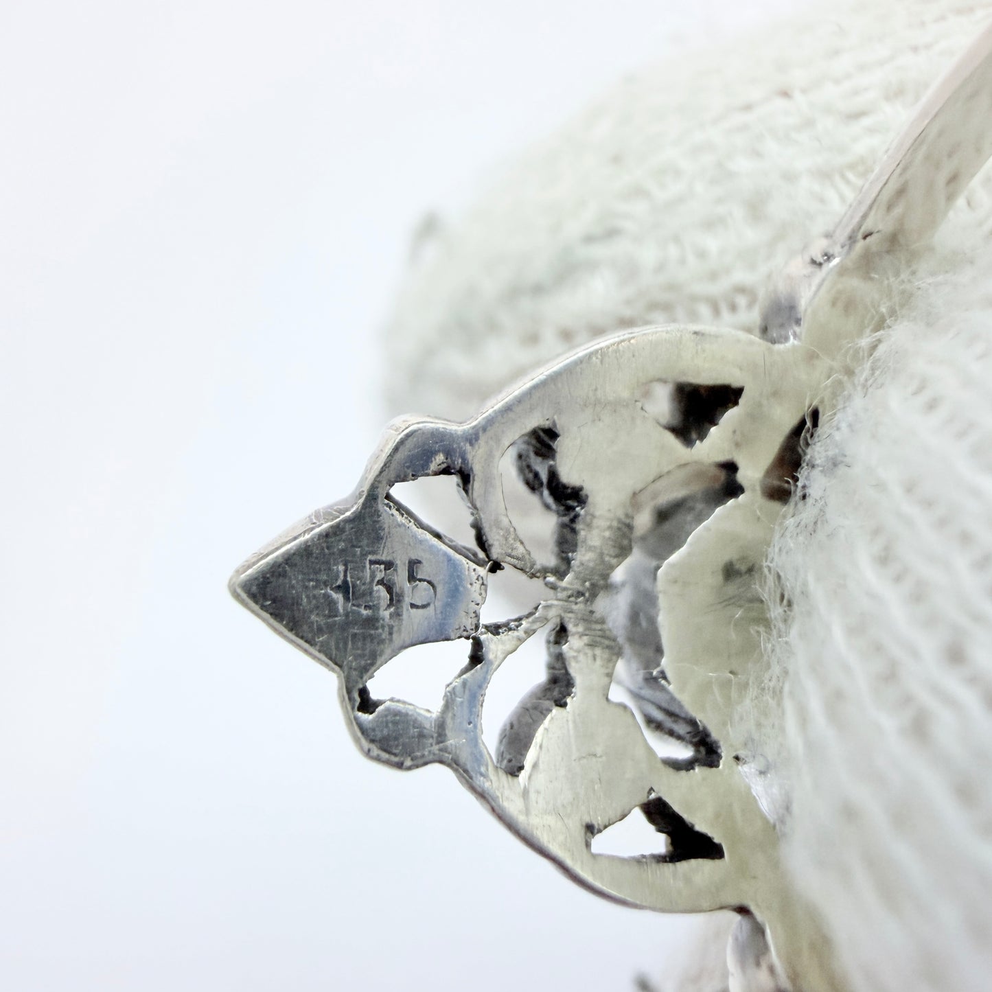 Vintage c 1940s. Solid Silver Paste Stone Ring.