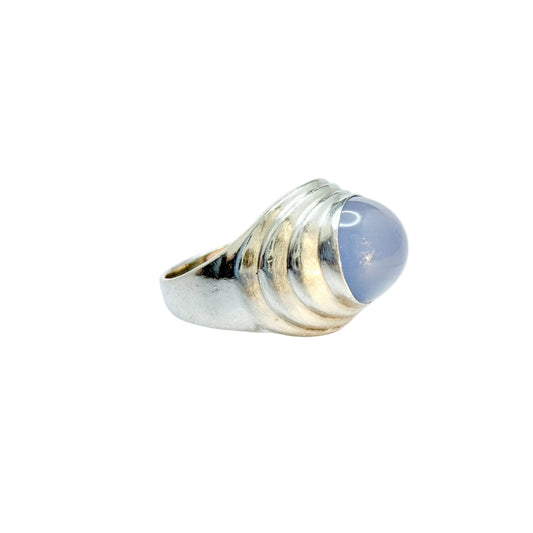 VIntage 1960s Space Age Solid Silver Chalcedony Ring.