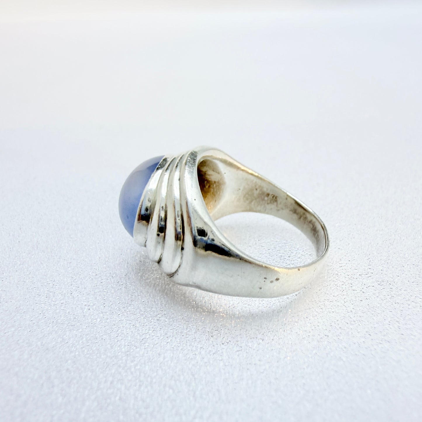 VIntage 1960s Space Age Solid Silver Chalcedony Ring.
