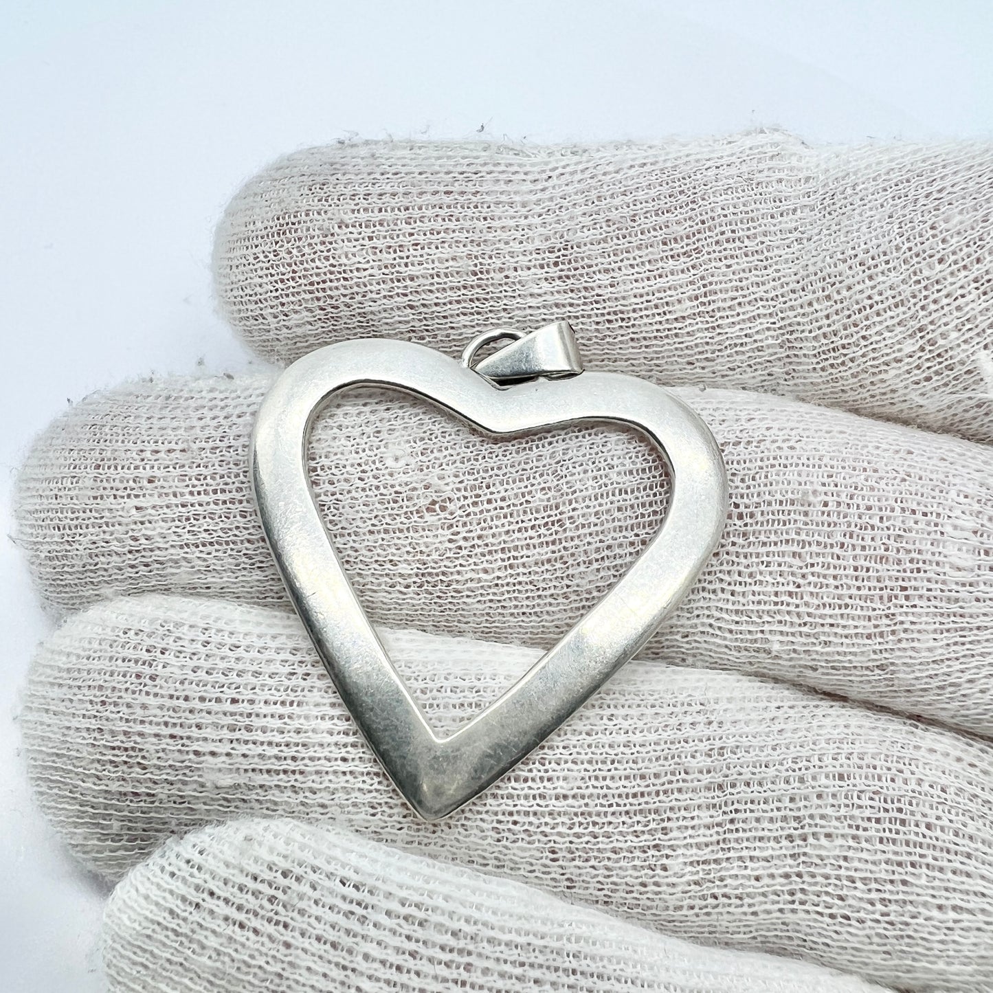 Arvo Saarela, Sweden 1960. Vintage Sterling Silver Heart Pendant.