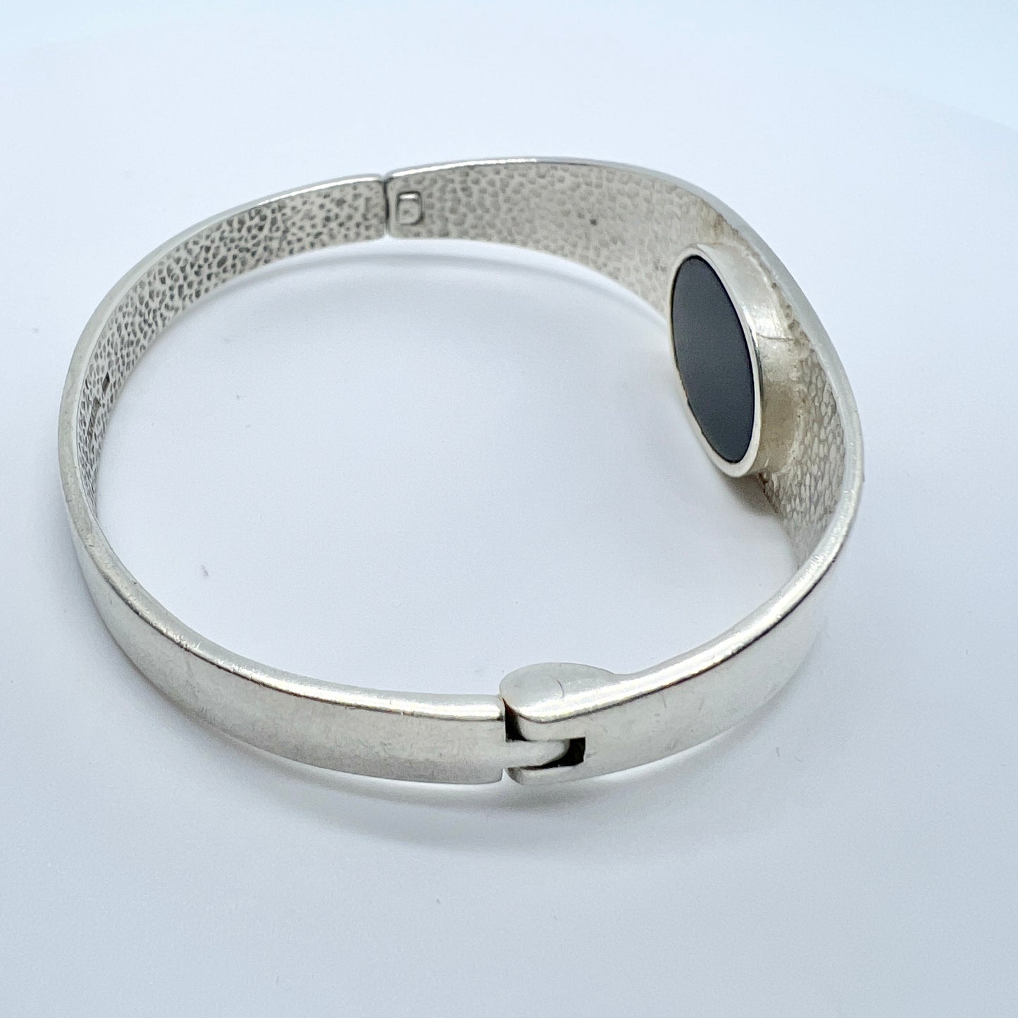 Israel Vintage Sterling Silver Onyx Hinged Bangle Bracelet.