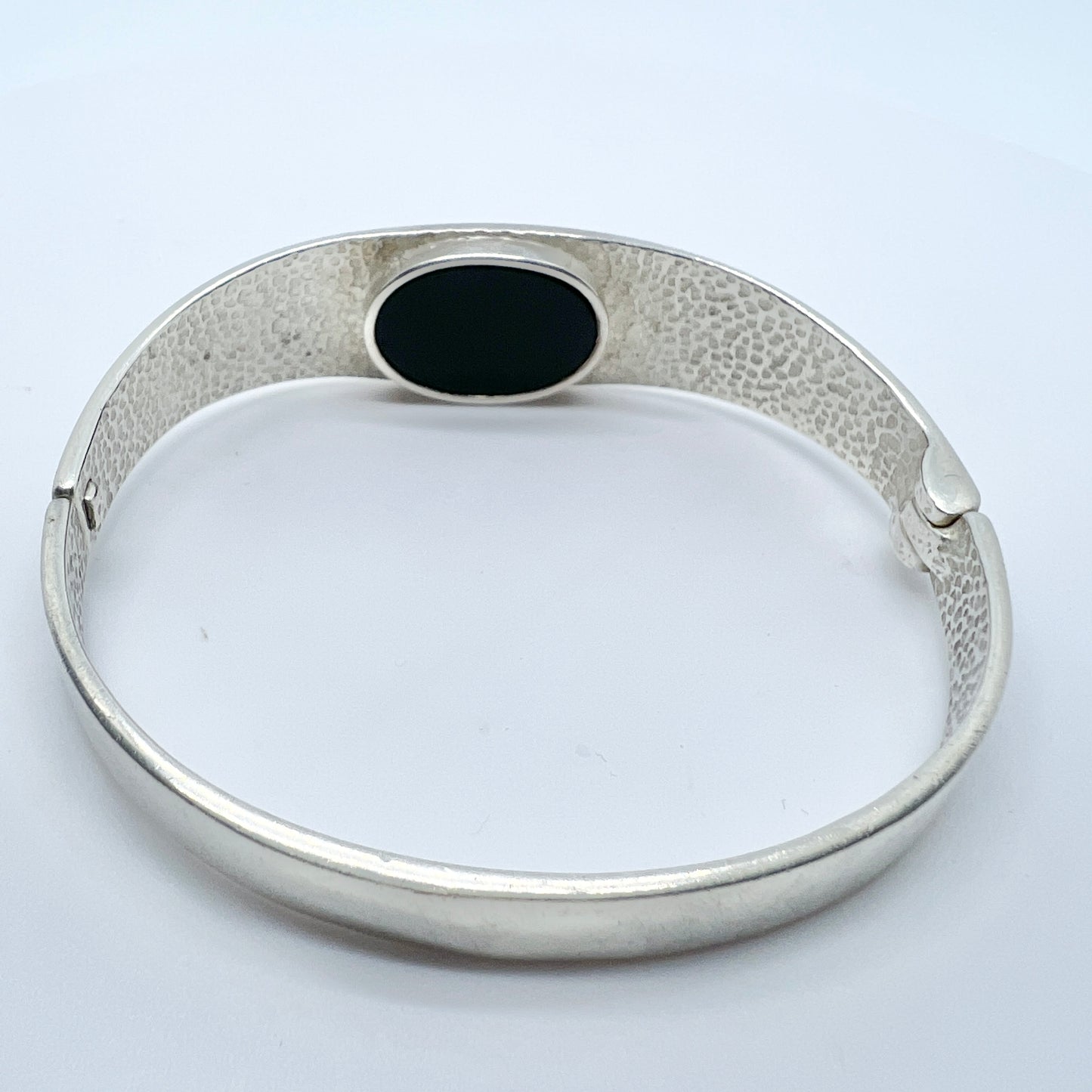 Israel Vintage Sterling Silver Onyx Hinged Bangle Bracelet.