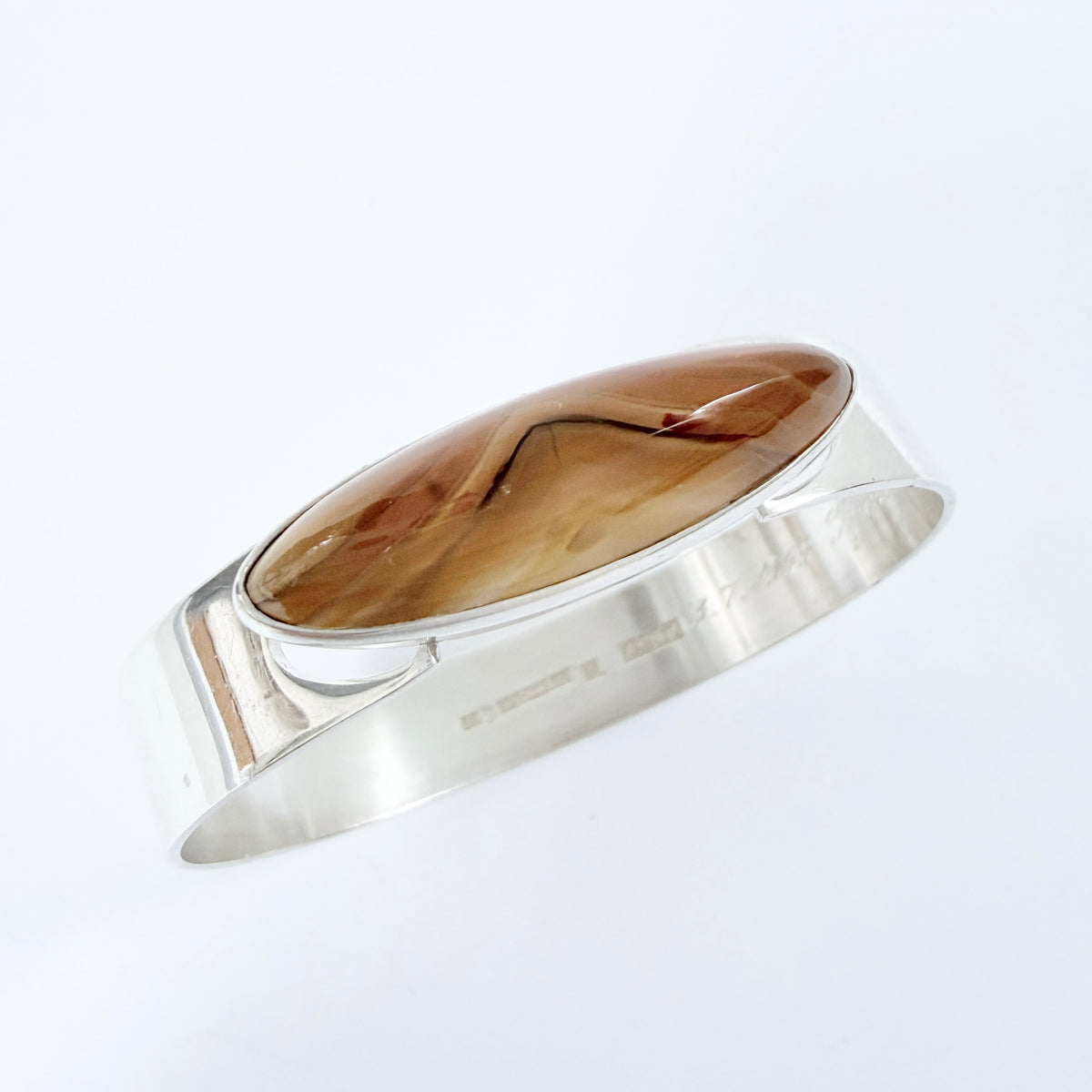 H.Kaksonen for Kaunis Koru, Finland 1961. Vintage Solid Silver Agate Hinged Bangle Bracelet.