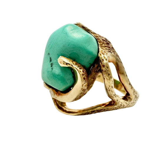 Vintage 1970s. Bold 14k Gold Turquoise Cocktail RIng.