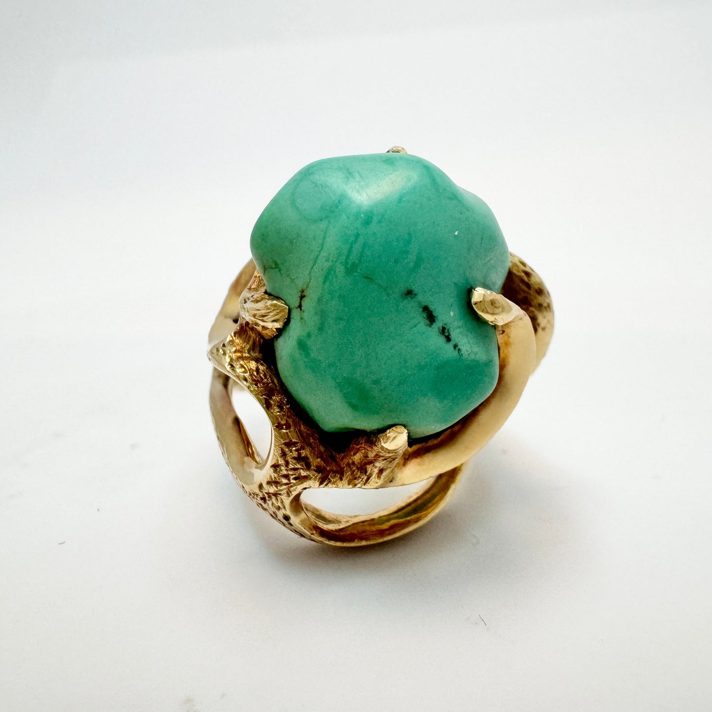 Vintage 1970s. Bold 14k Gold Turquoise Cocktail RIng.