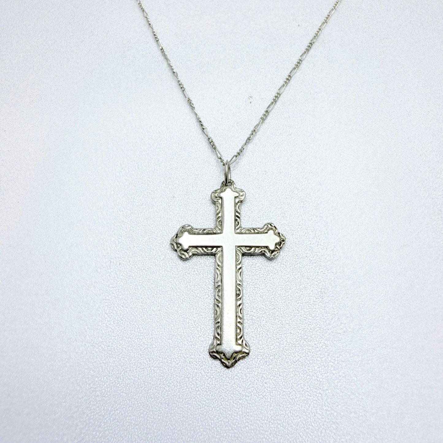 G Kalplan, Sweden c 1950. Vintage Solid Silver Cross Pendant Necklace.