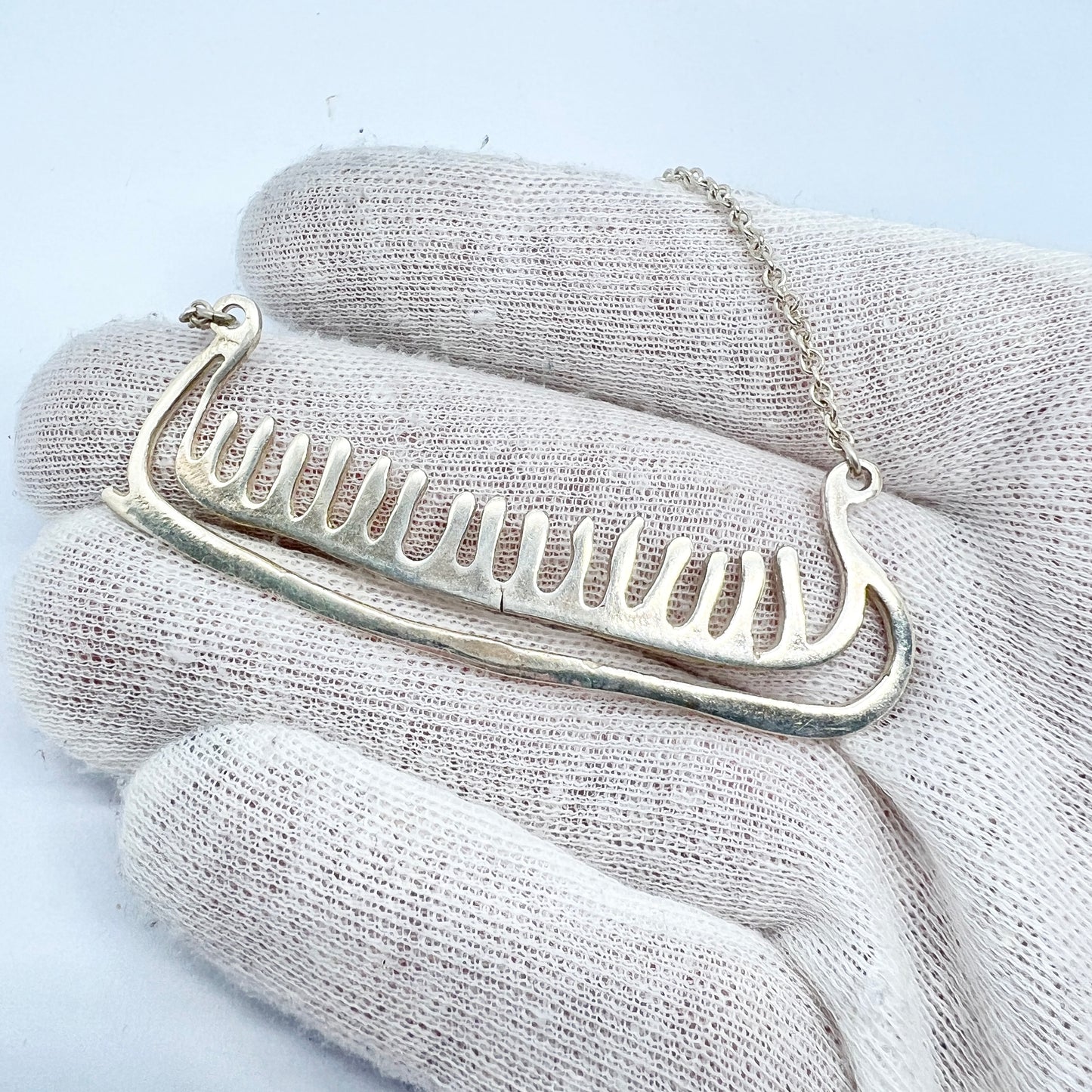 Sweden. Vintage c 1970s Sterling Silver Viking Ship Necklace.