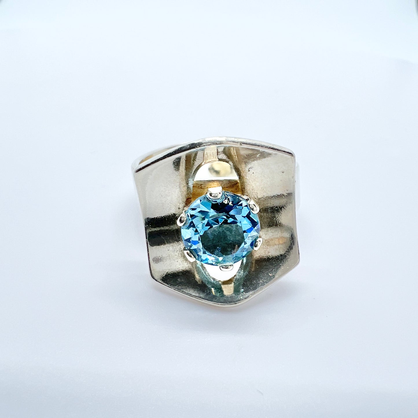 Alton, Sweden 1975. Vintage Sterling Silver Icy Blue Paste Stone Ring.