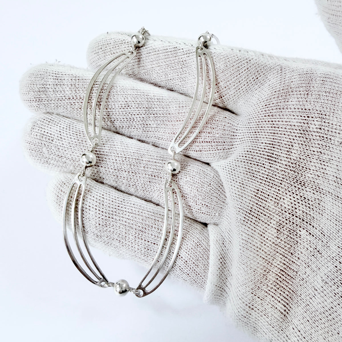 Vintage 1960-70s Solid 835 Silver Necklace.