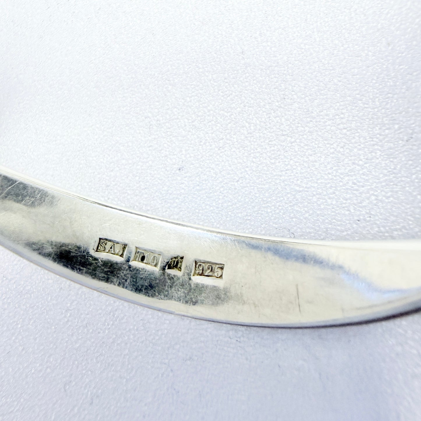 Annie Jägbeck, Sweden. Vintage Sterling Silver Bangle Bracelet. Signed