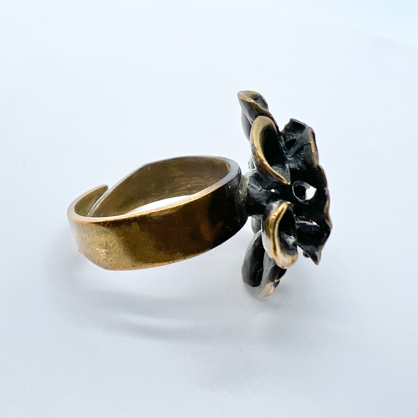 Hannu Ikonen, Finland Vintage 1970s Bronze Reindeer Moss Design Ring.