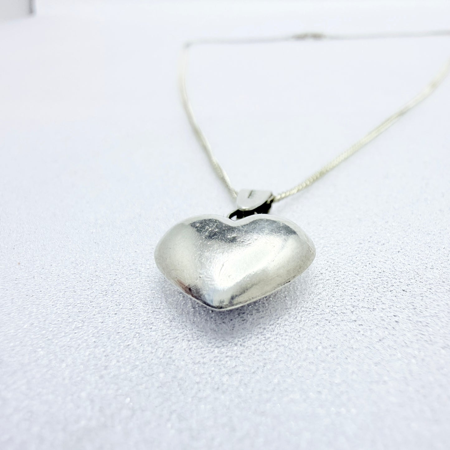 K&E Carlson, Sweden 1947. Vintage Silver Puffy Heart Pendant Necklace.