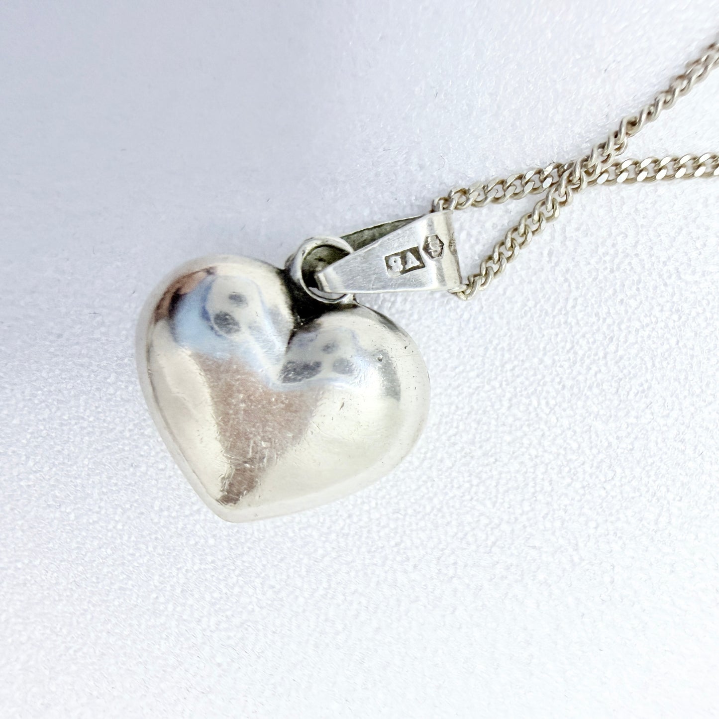 K&E Carlson, Sweden 1947. Vintage Silver Puffy Heart Pendant Necklace.