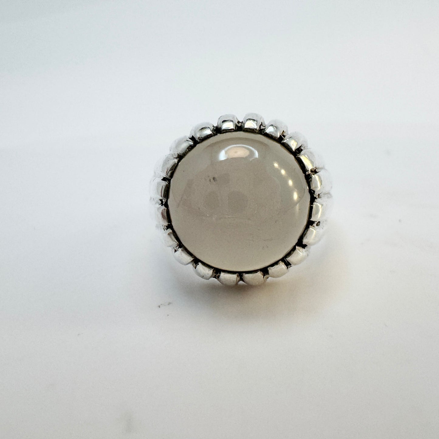 Kaplan, Sweden 1956. Vintage Solid Silver Chalcedony Ring.