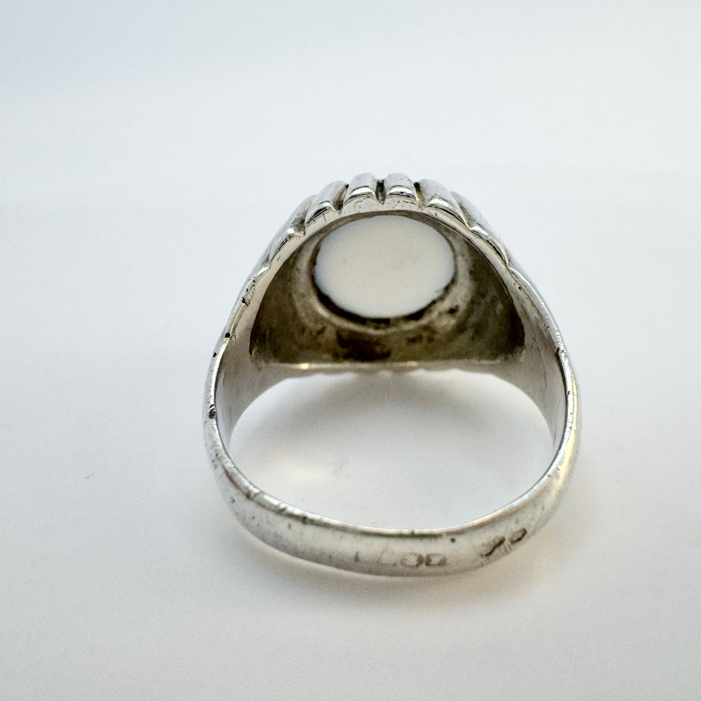 Kaplan, Sweden 1956. Vintage Solid Silver Chalcedony Ring.