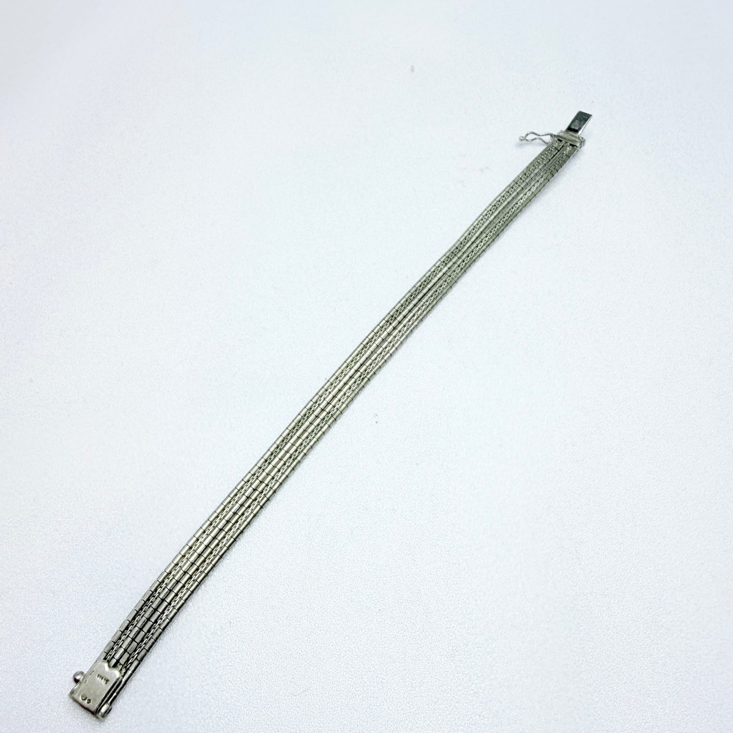 Vintage ca 1970. Solid Silver Bracelet.