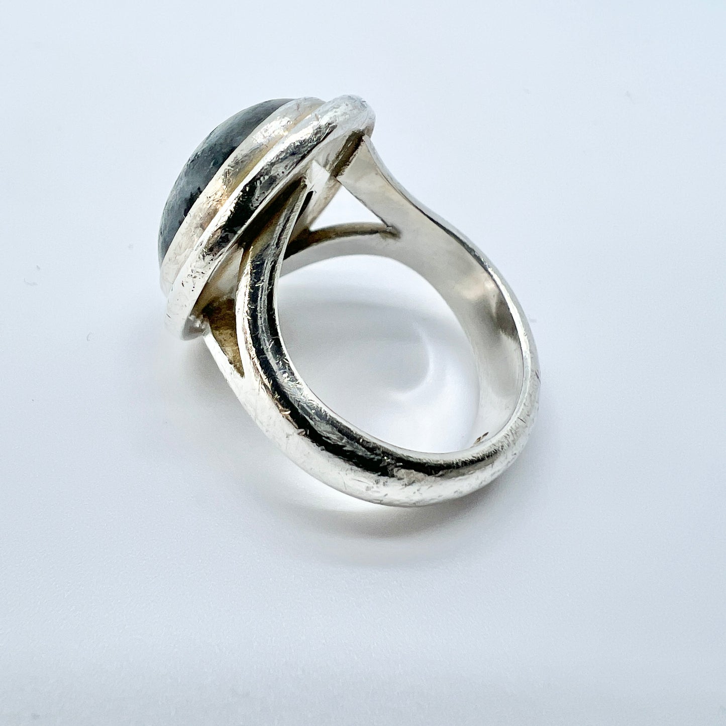 Vintage 1960-70s. Sterling Silver Syenite RIng.