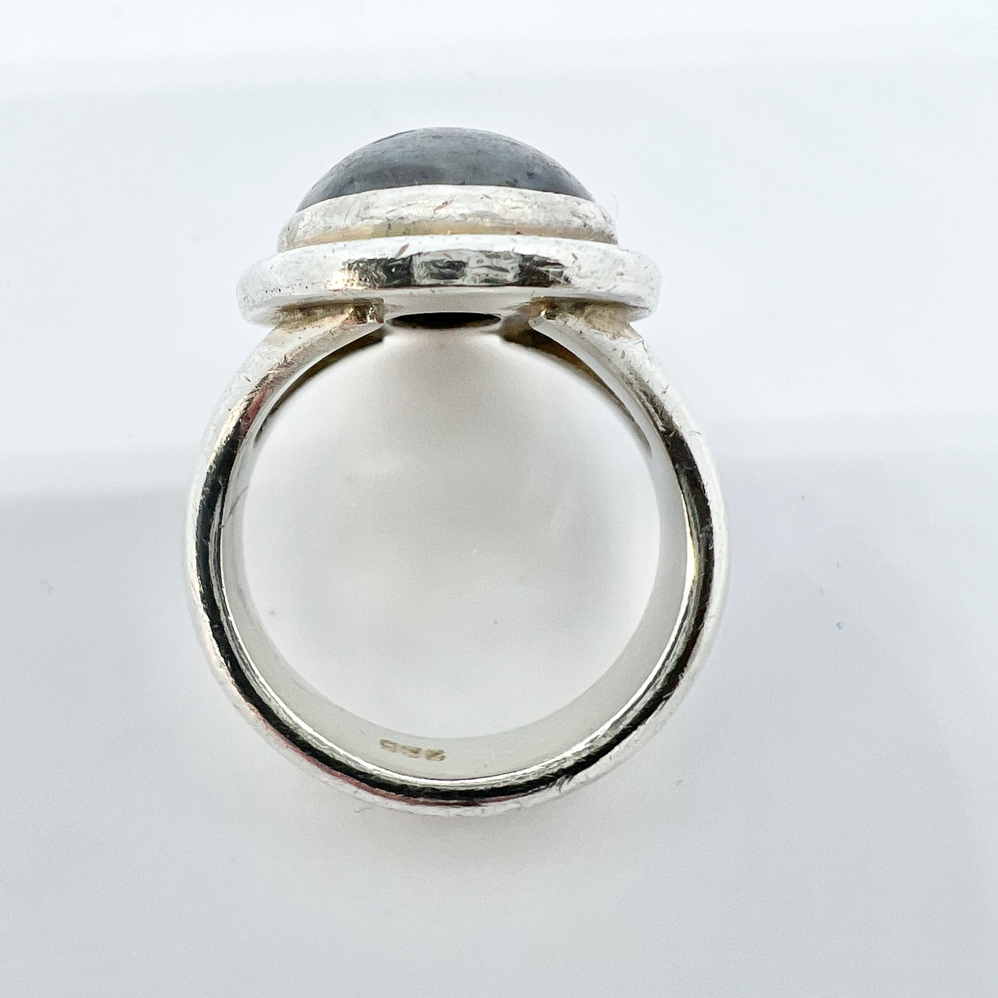 Vintage 1960-70s. Sterling Silver Syenite RIng.