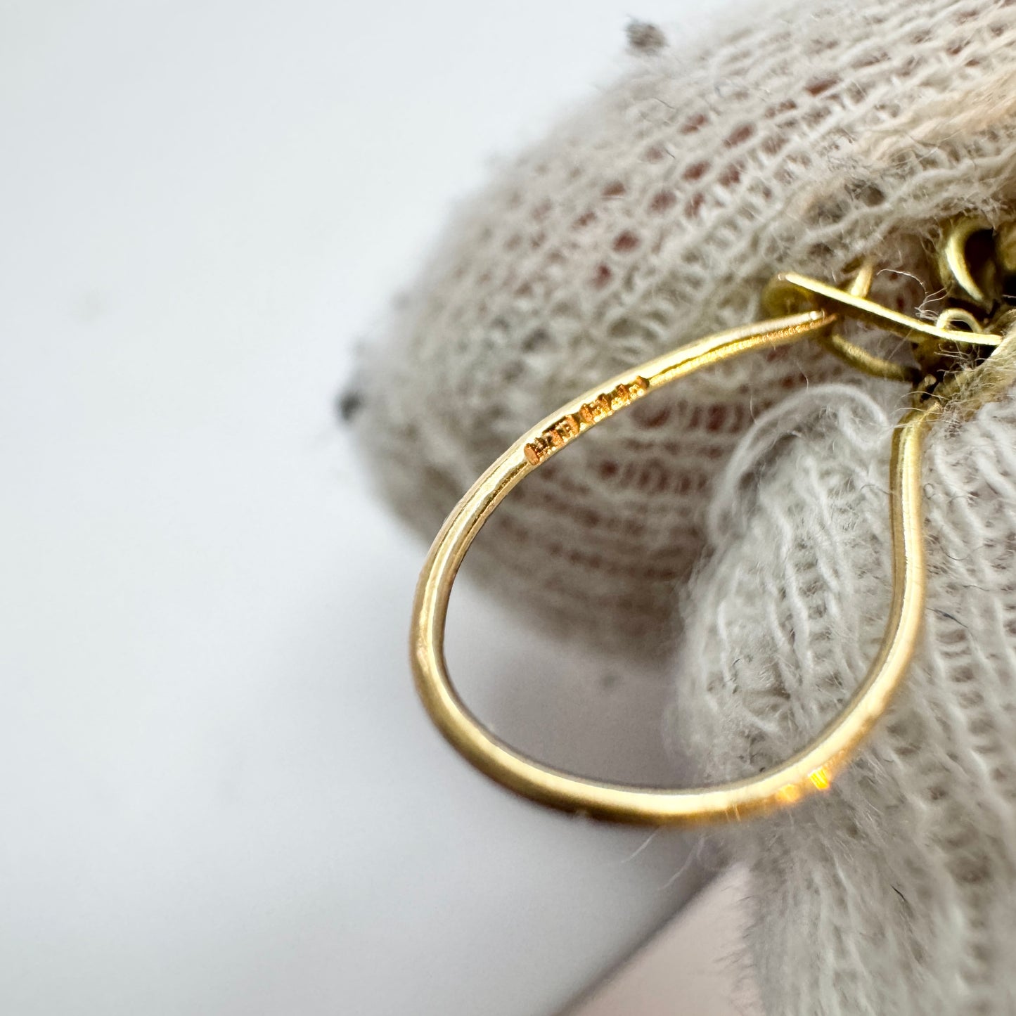 Finland. Vintage 14k Gold Spectrolite Earrings.