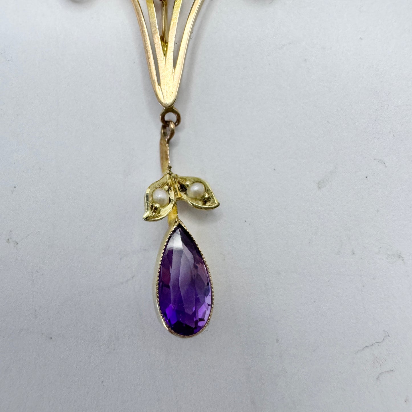 UK 1910s. Antique Edwardian 9k gold Amethyst Seed Pearl Pendant Necklace.
