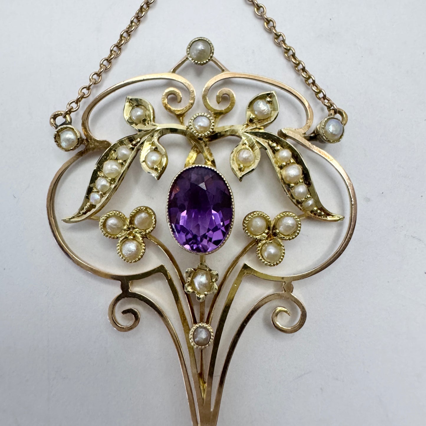 UK 1910s. Antique Edwardian 9k gold Amethyst Seed Pearl Pendant Necklace.