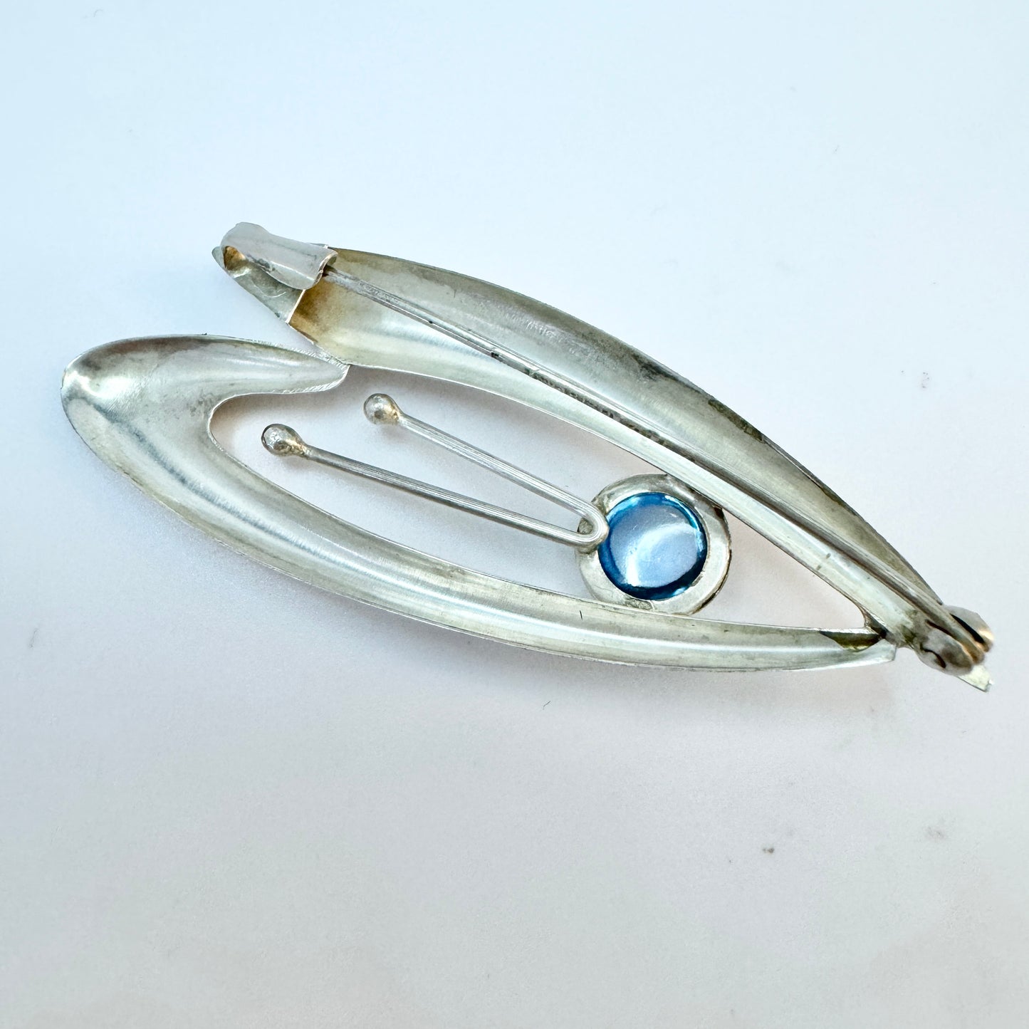 Salovaara, Finland 1959. Vintage Solid Silver Synthetic Spinbel Brooch.