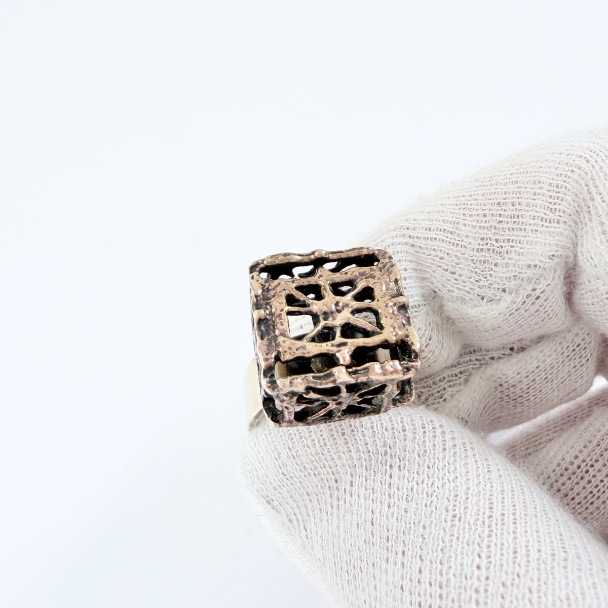 Pentti Sarpaneva, Finland. Vintage 1970s Bronze Ring. Design Pitsi
