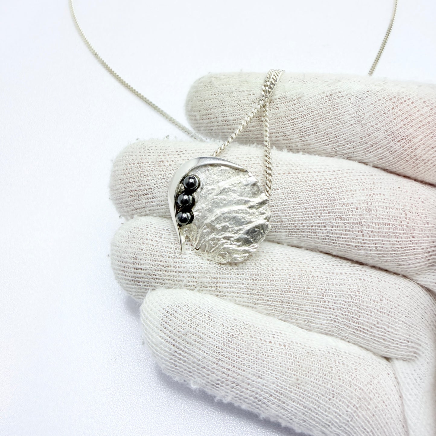 SSÄ, Sweden 1980s. Vintage Sterling Silver Hematite Pendant Long Chain Necklace.