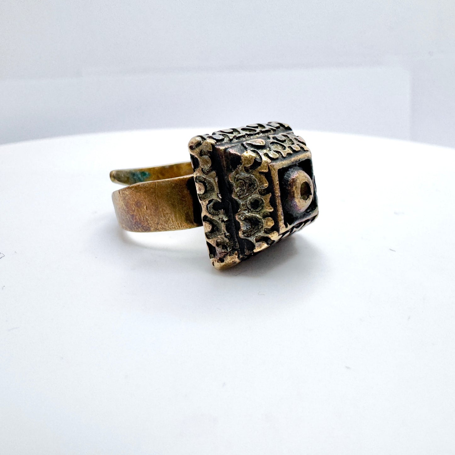 Pentti Sarpaneva, Finland 1970s. Vintage Bronze Ring. Signed.