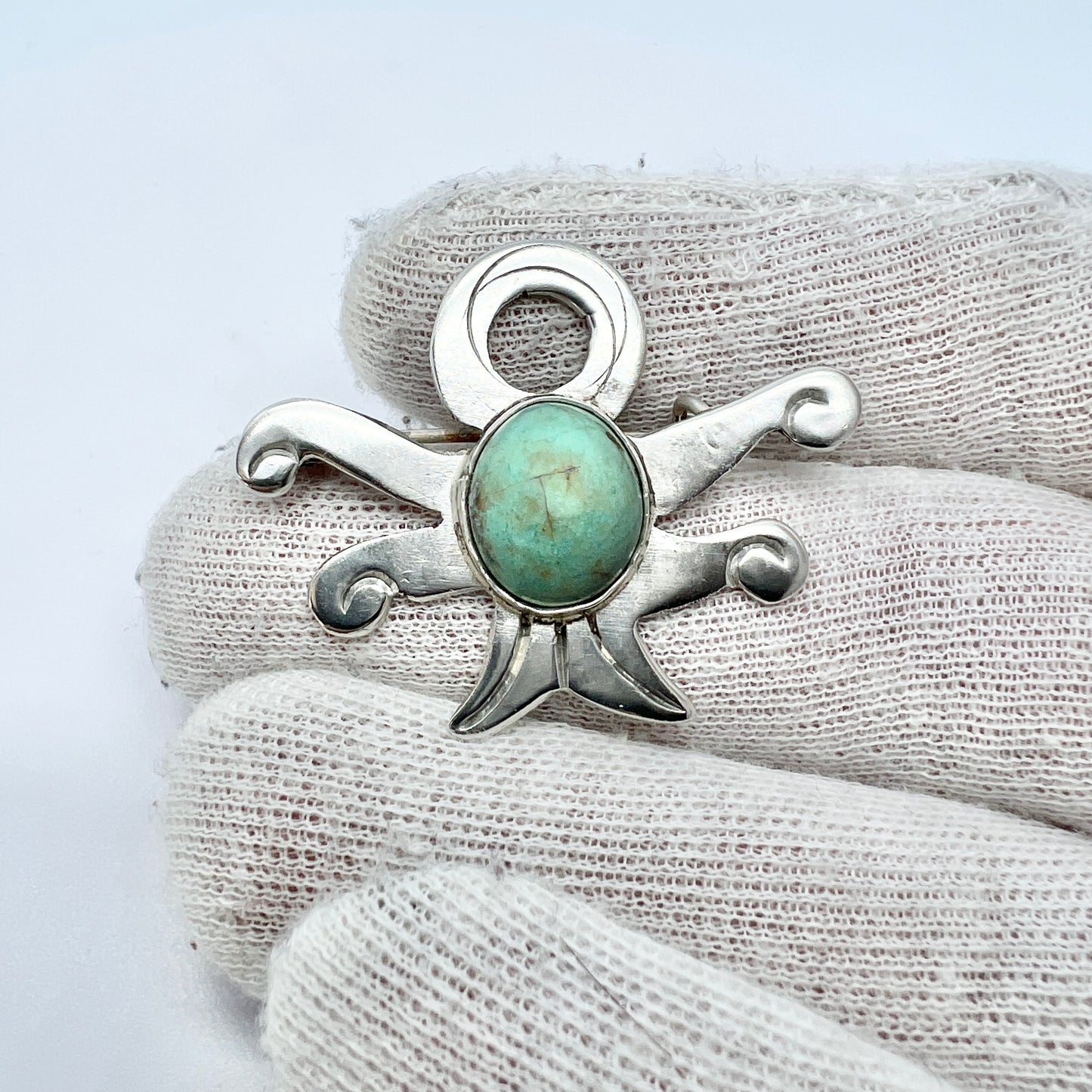 Taxco, Mexico. Vintage 1940s Sterling 980 Silver Turquoise Brooch. Maker's Mark.