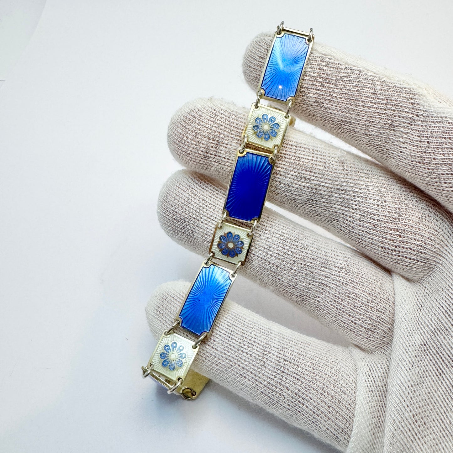 David-Andersen, Norway. Vintage Sterling Silver Blue and White Enamel Link Bracelet.