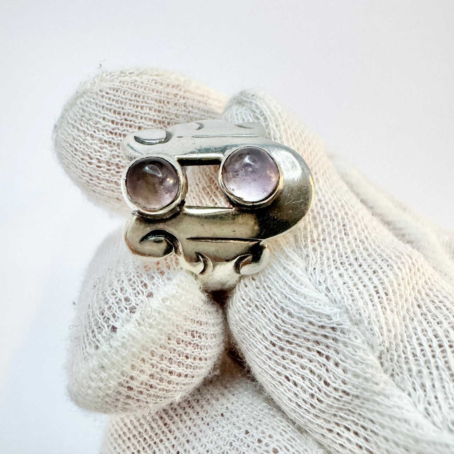 Taxco, Mexico 1950-60s. Vintage Sterling Silver Amethyst Ring.