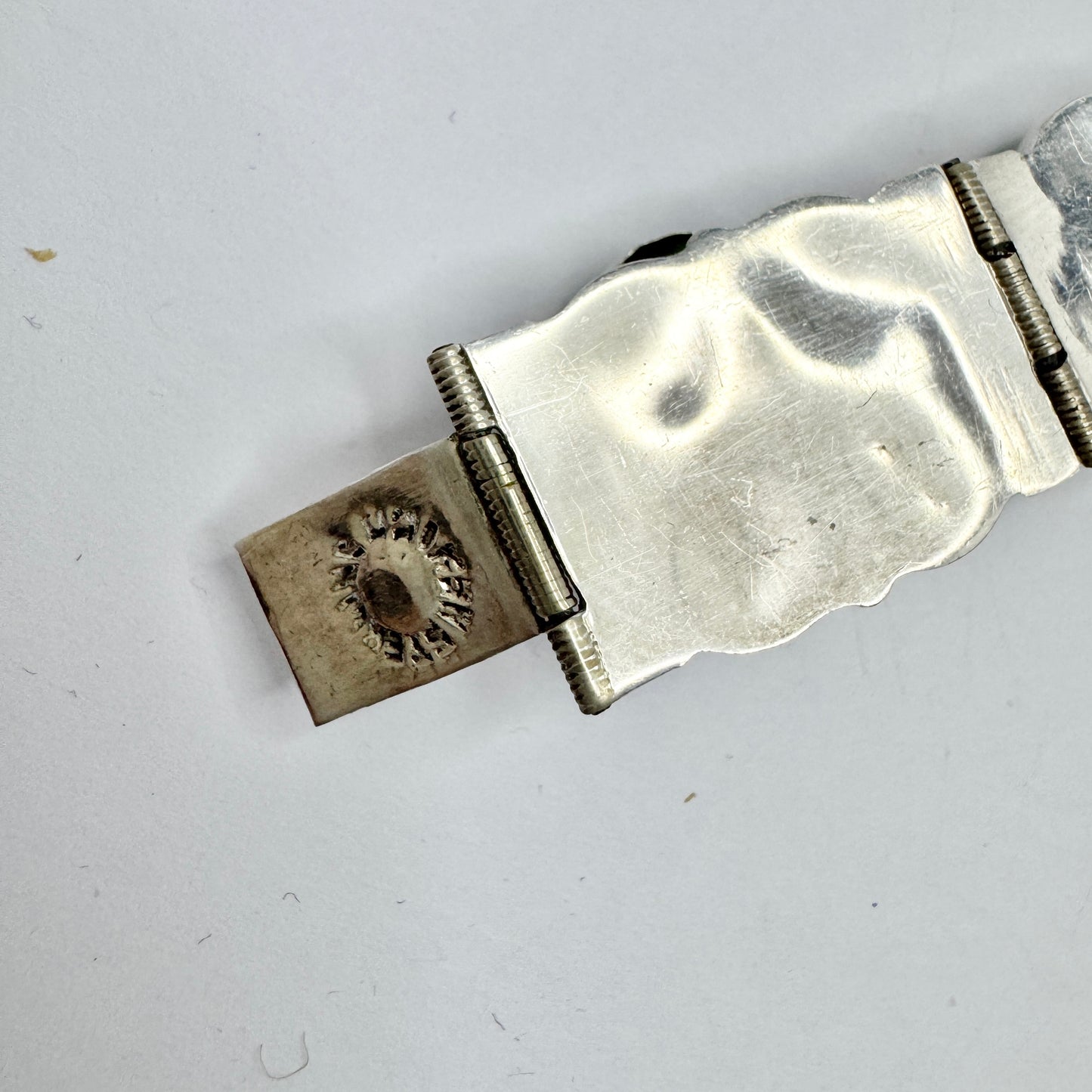 Mexico ca 1950. Vintage Sterling Silver Carved Green Onyx Bracelet.