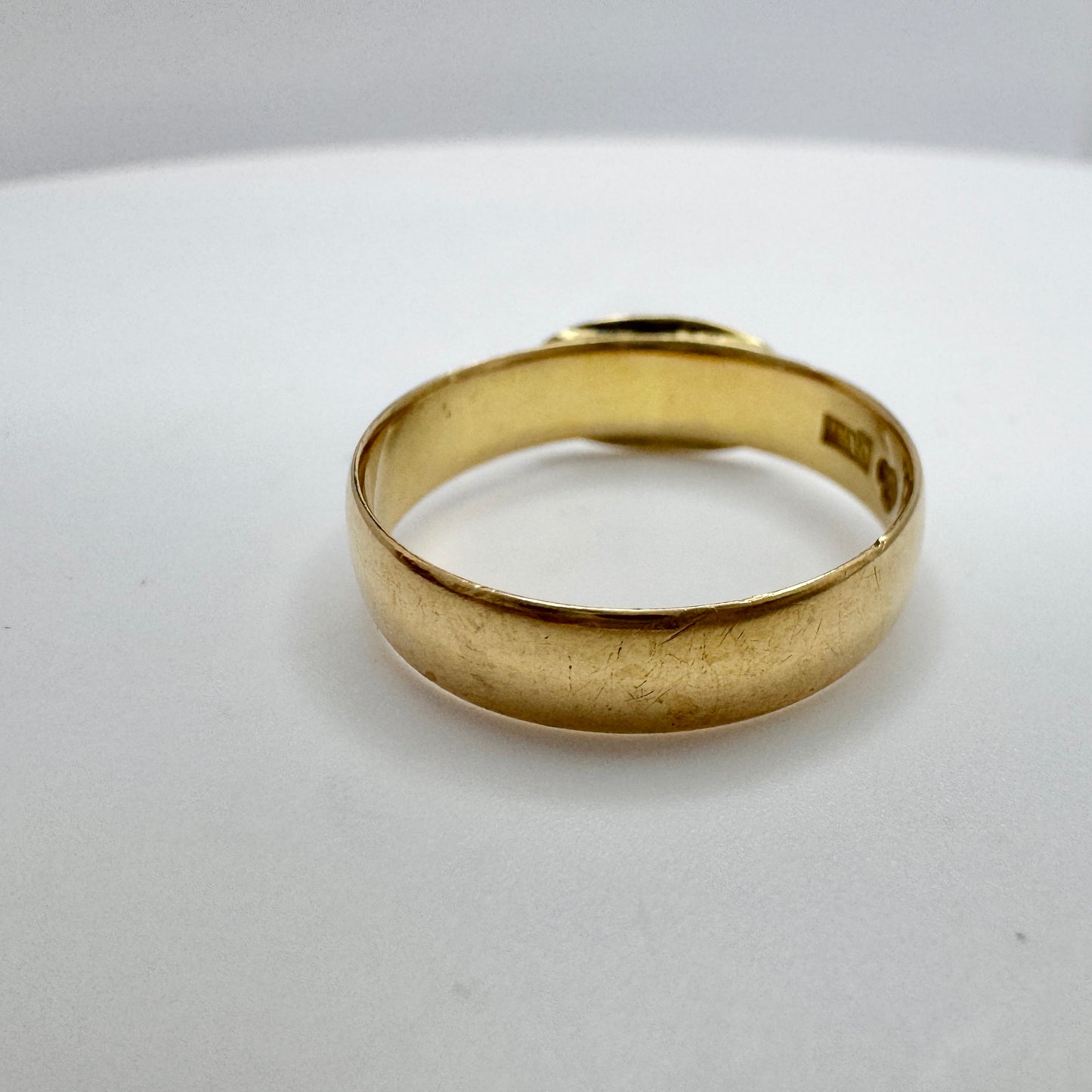 P August Öhman, Sweden 1901. Antique 18k Gold Memory Ring.