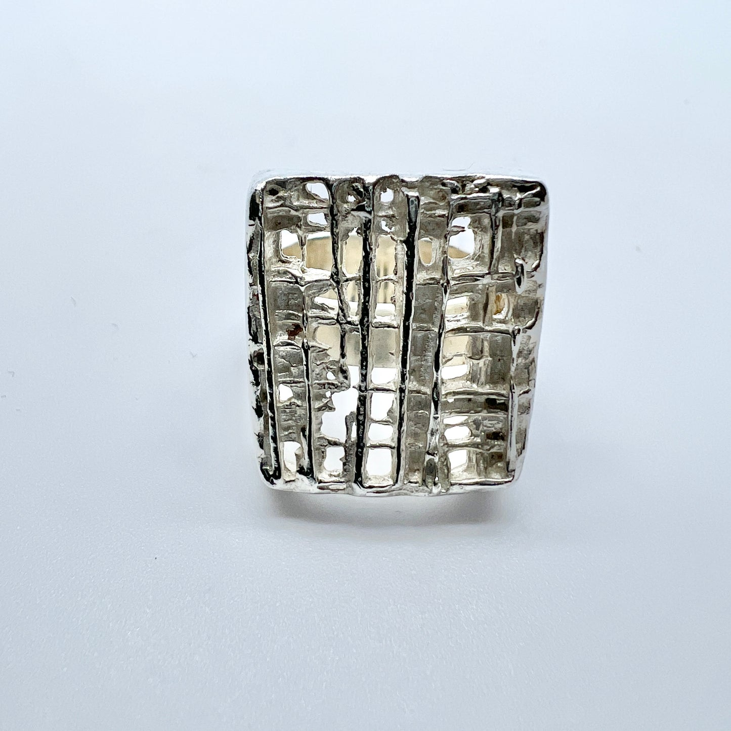 Bengt Hallberg, Sweden 1971 Vintage Modernist Sterling Silver Pinky Ring.