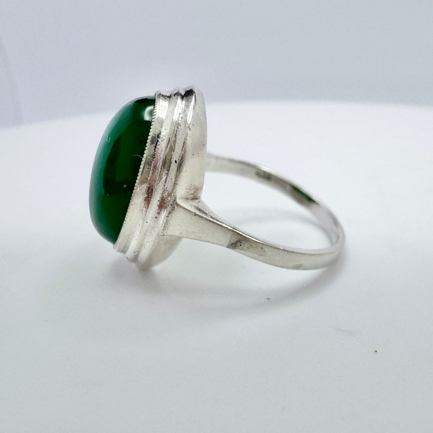 Sweden ca 1960. Vintage 835 Chrysoprase Ring.