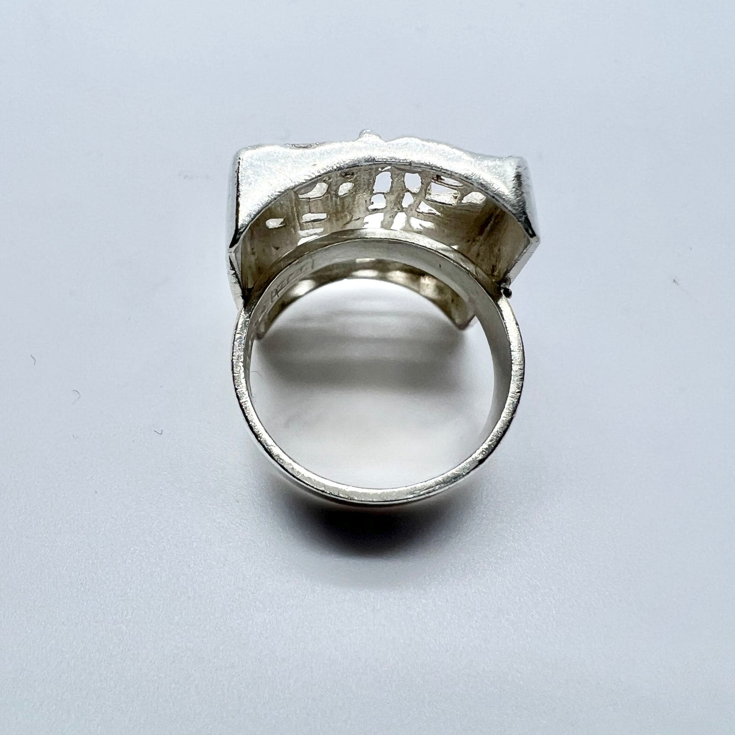 Bengt Hallberg, Sweden 1971 Vintage Modernist Sterling Silver Pinky Ring.