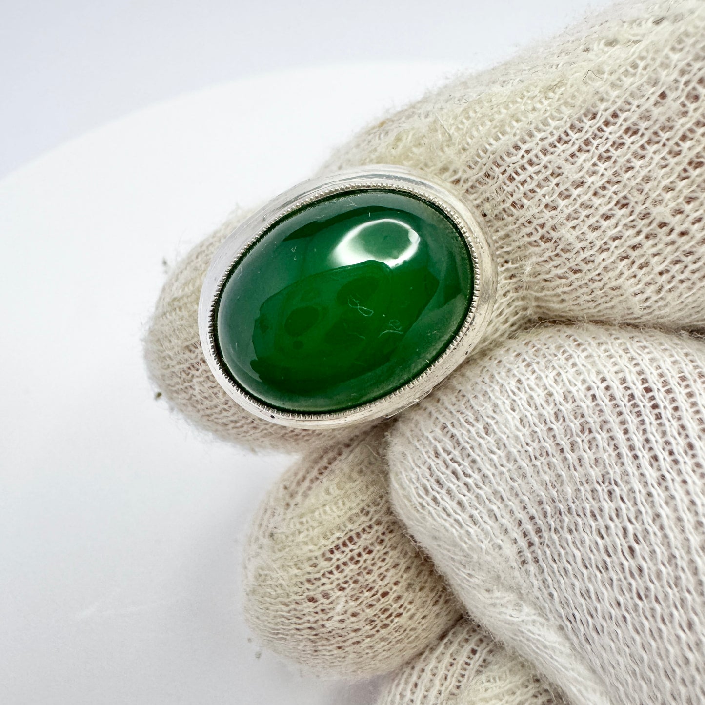 Sweden ca 1960. Vintage 835 Chrysoprase Ring.