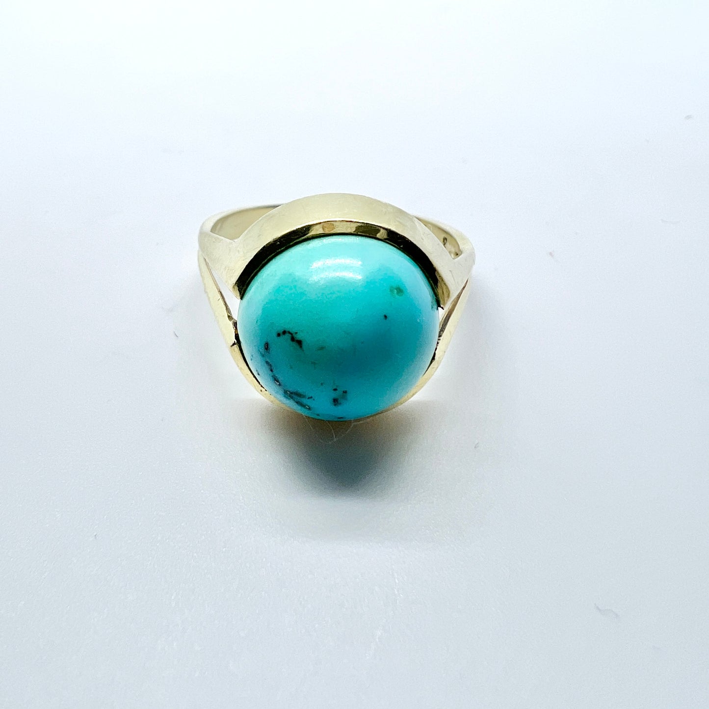 Vintage Modernist 1960s. 14k Gold Turquoise Ring.