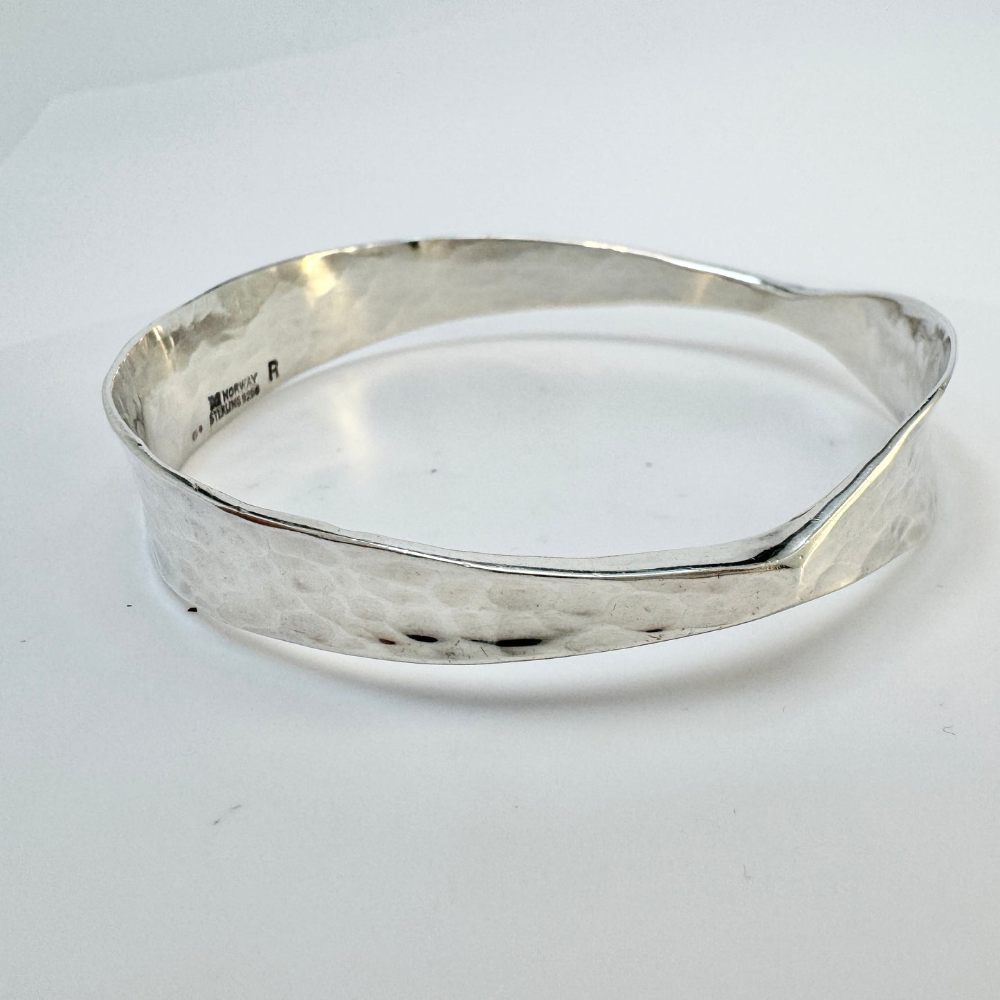 Ragnar Hansen, Norway c 1960s. Vintage Sterling Silver Bangle Bracelet.