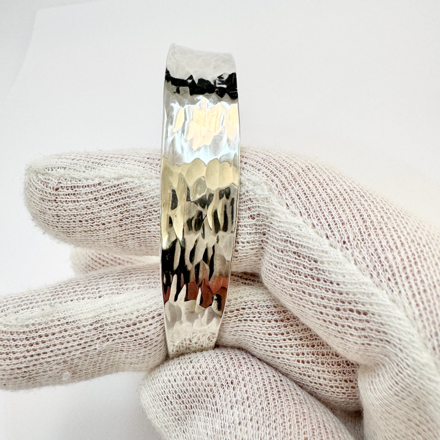 Ragnar Hansen, Norway c 1960s. Vintage Sterling Silver Bangle Bracelet.