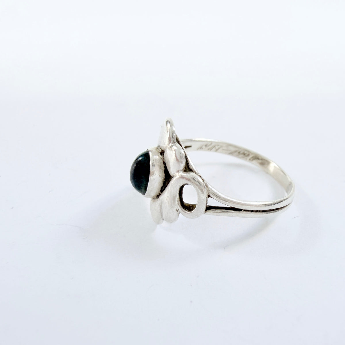 Bernhard Hertz, Denmark 1916. Antique Art Nouveau Solid Silver Lapis Lazuli Ring.