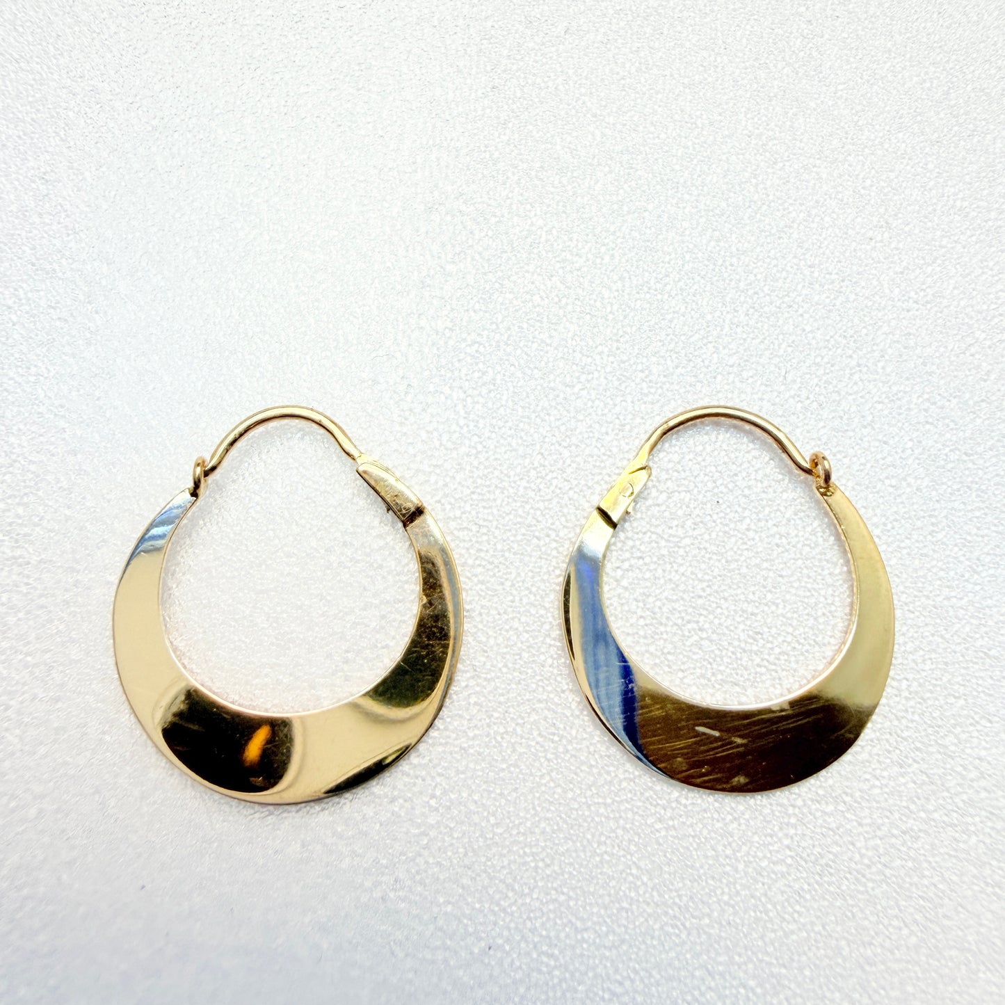 G Dahlgren, Sweden 1934. Vintage 18k Gold Earrings.