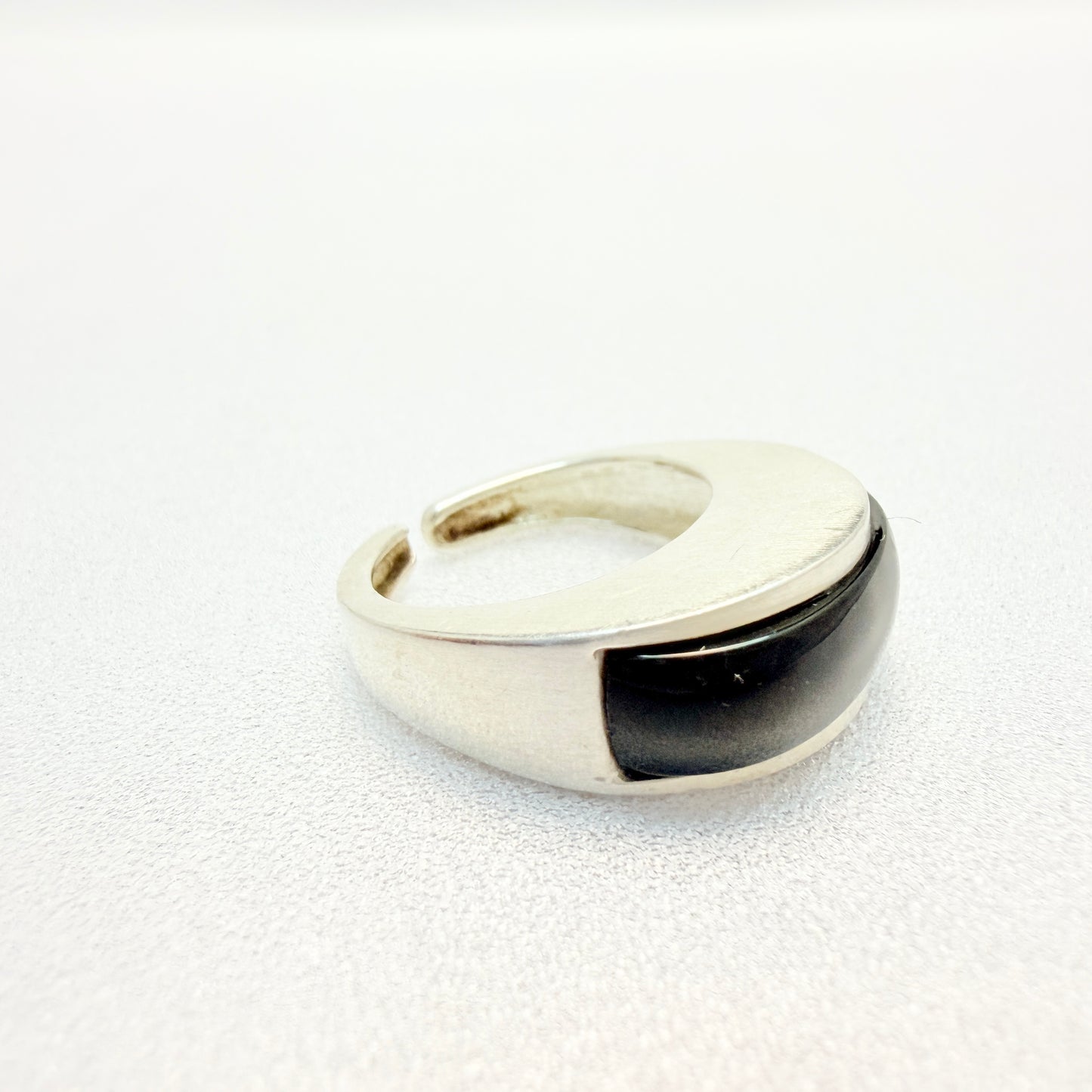 Friedrich Speidel, Germany ca 1960s. Vintage Solid Silver Onyx Ring.